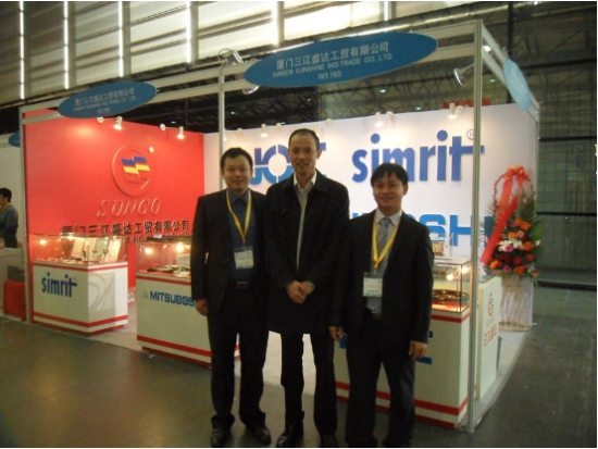 热烈祝贺爱体育官方网站-爱体育aitiyu(中国)
参加2012年11月27日到30日上海宝马展